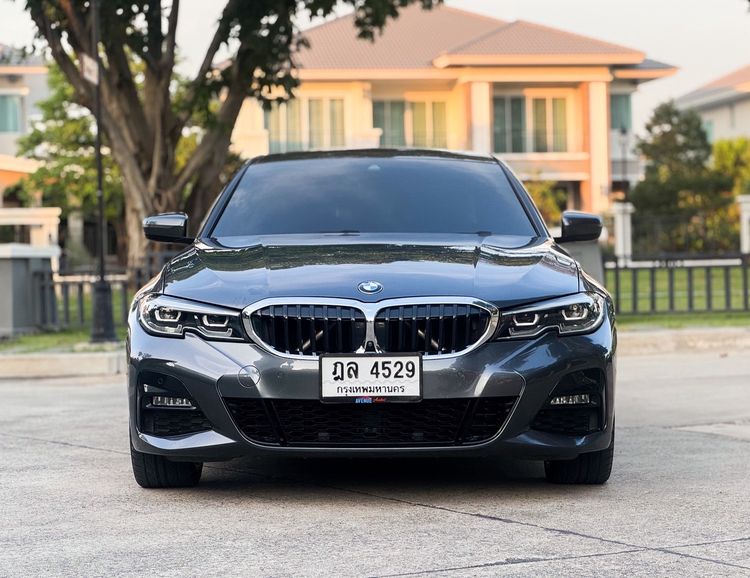 BMW Series 3 2021 330e Sedan เบนซิน ไม่ติดแก๊ส เกียร์อัตโนมัติ เทา รูปที่ 3