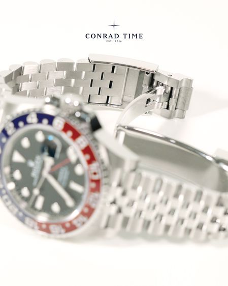 New Rolex GMT-Master II 126710BLRO Pepsi' Black Dial Jubilee 2026 40mm. Fullset  รูปที่ 15