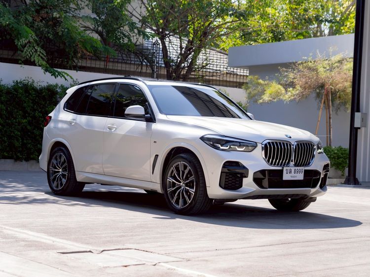 รถ BMW X5 3.0 xDrive30d M Sport 4WD สี ขาว