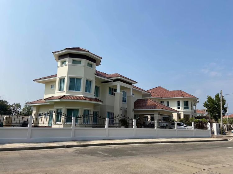 มีบางส่วน ขายบ้านหลังใหญ่ หลังแรก ทำเลหน้าสุด เข้า-ออกสะดวก เป็นส่วนตัว หน้าบ้านไม่ตรงกับใครศิวาลัย4 สันกำแพง รูปที่ 2