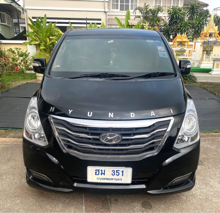 รถ Hyundai H-1  2.5 Deluxe สี ดำ