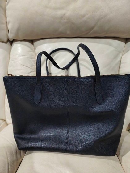ขายกระเป๋าสะพายcoach สีดำ มือสอง รูปที่ 2