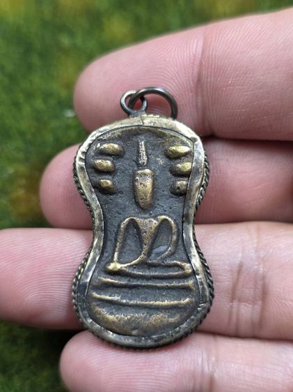 พระมเหศวรเนื้อทองเหลืองเก่าๆ