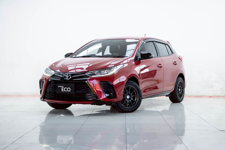 รถ Toyota Yaris 1.2 Sport สี แดง
