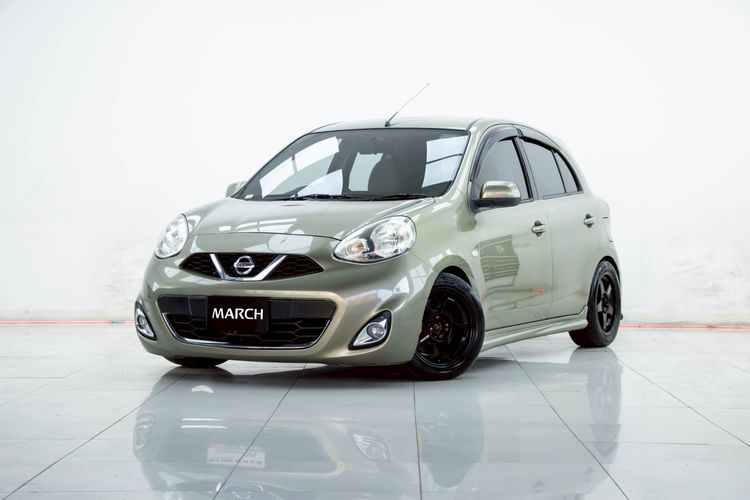 รถ Nissan March 1.2 VL สี เขียว