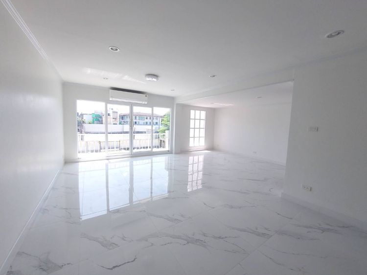 For Rent Newly Renovated Luxury Home in Yenakart Heart of Sathorn  รูปที่ 4