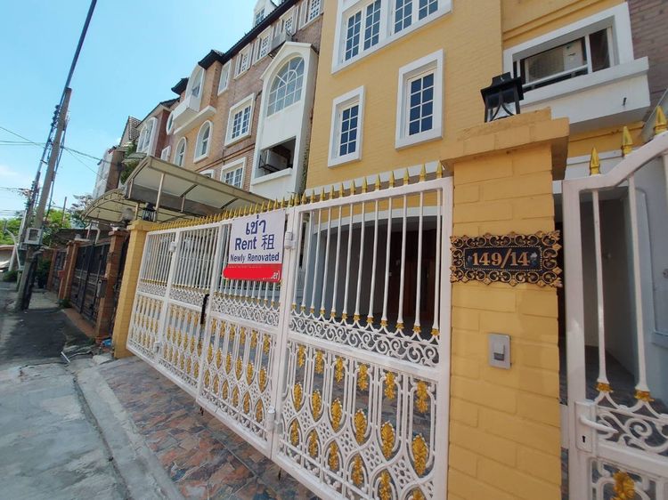 For Rent Newly Renovated Luxury Home in Yenakart Heart of Sathorn 