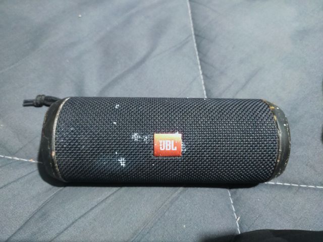 ลำโพง บลูทูธ JBL flip3 มือสอง