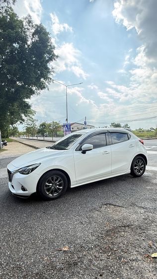 Mazda Mazda 2 2018 1.3 High Plus Sedan เบนซิน ไม่ติดแก๊ส เกียร์อัตโนมัติ ขาว รูปที่ 3
