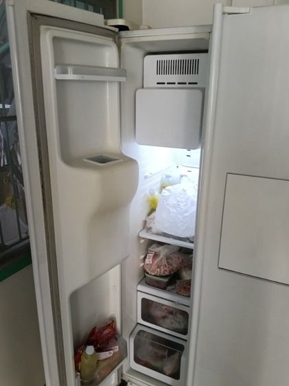 ขายตู้เย็น2ประตูขนาด19.4 คิว ยี่ห้อ ซัมซุงมือสองใช้งานมาแล้ว4ปีความเย็นปกติทุกอย่างสามารถทำน้ำแข็งได้ด้วยและน้ำเย็นของอยู่ที่หมู่บ้าน สินทรัพย์2คลองสี่ธัญบุรี รูปที่ 4