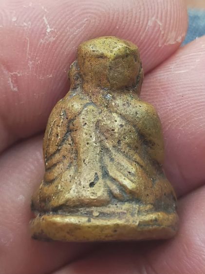 หลวงพ่อเงินพิมพ์ขี้ตา รูปที่ 2