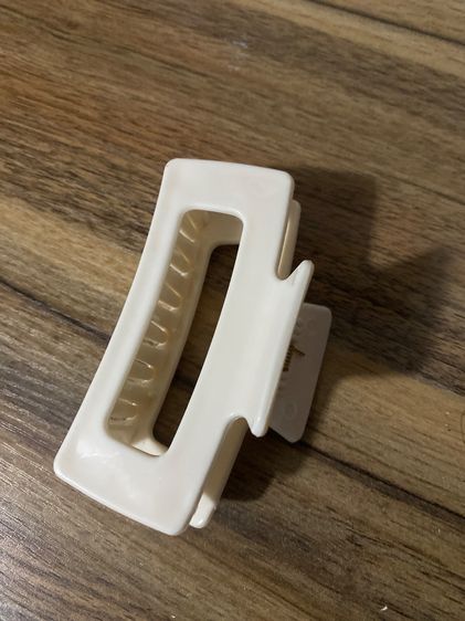 กิ๊บหนีบผมสีขาว