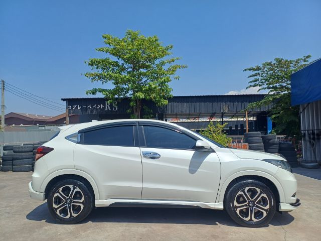 Honda HR-V 2018 1.8 EL Utility-car เบนซิน ไม่ติดแก๊ส เกียร์อัตโนมัติ ขาว รูปที่ 2