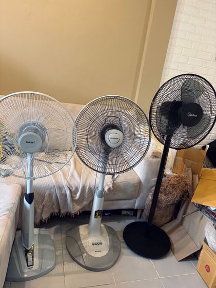 พัดลมตั้งพื้น 16 นิ้ว