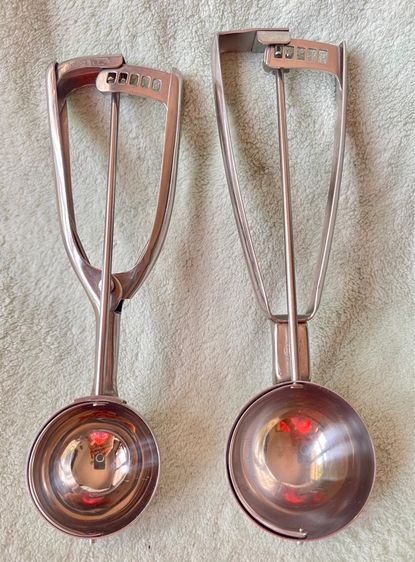 ช้อนตักไอศครีม แบรนด์แท้ มือ2 จากญี่ปุ่น สภาพดี (2 อัน)