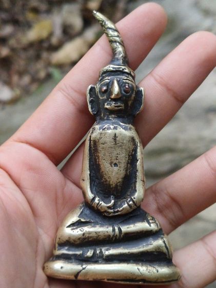 พระชัยงั่งเก่าโบราณ