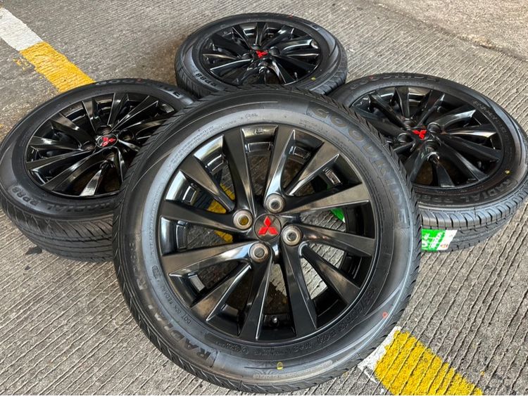 Mitsubishi Attrage 15 นิ้ว Top 🔥