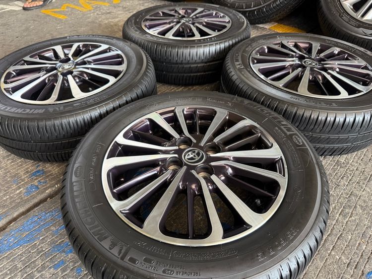 Toyota Yaris Play 1.2 Sport ขอบ 15 นิ้ว 🔥 รูปที่ 3