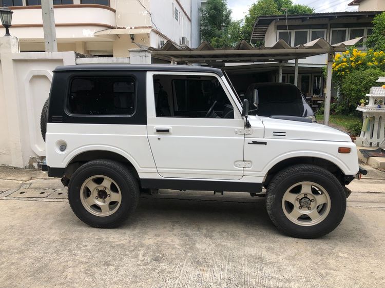 Suzuki Jimny 1977 660 4WD Utility-car เบนซิน เกียร์อัตโนมัติ ขาว รูปที่ 2