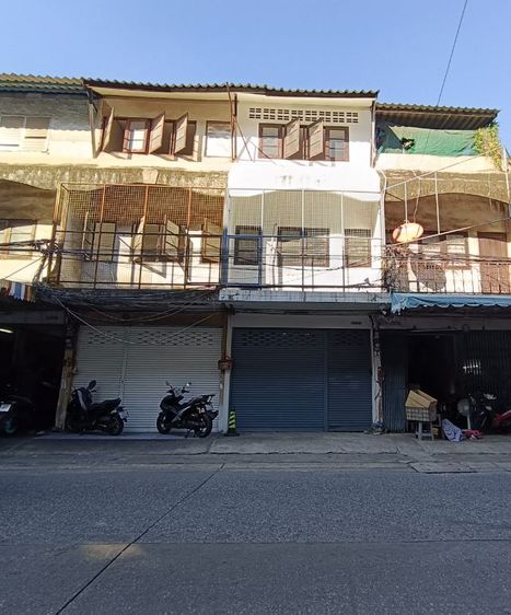 ให้เช่า อาคารพาณิชย์ 3 ชั้น เหมาะแก่การค้าขาย อยู่สุข 23 บางเมือง อำเภอเมือง สมุทรปราการ รูปที่ 4