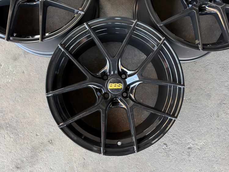 ล้อแม็กขอบ17 ก้านY 4รู100 กว้าง8 ออฟ35 งานไทย สีดำเงา สภาพสวยมากๆ (ล้อทำสีมาใหม่เพื่อความสวยงาม ไม่มีซ่อม) รูปที่ 4