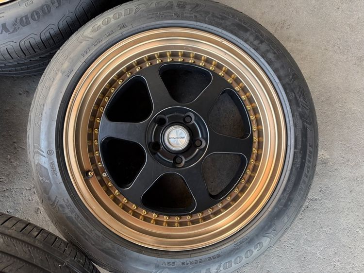 ล้อแม็กขอบ18 5รู114 กว้าง9 ออฟ35 มีรอยตามการใช้งานนิดหน่อย พร้อมยางGOODYEAR225-55-18 ปี22 ปีแท้ รูปที่ 3