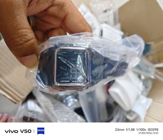 นาฬิกาคละรุ่น