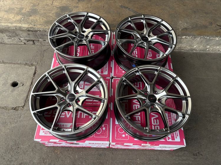 ล้อแม็กมือ1 ขอบ17 ก้านY 5รู100 กว้าง7.5 ออฟ40 สีไฮเปอร์แบล็ค งานSEVENFIFTH งานสวยมาก 