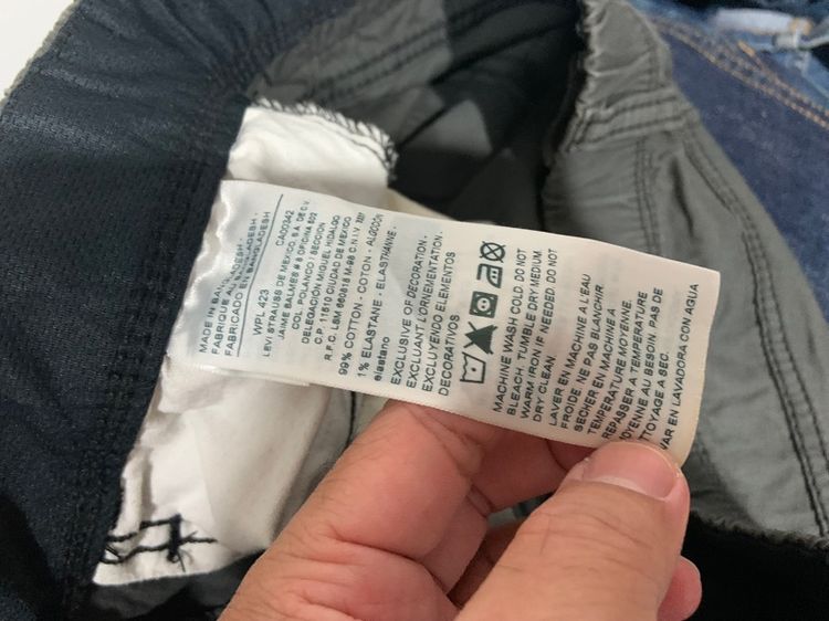 กางเกง SIGNATURE by LEVI แท้ 💯 size 74 cm เอวจริง 31-34 ใส่ได้ยาว 39 นิ้ว ปลายขา 7 นิ้ว สภาพดีสีเทา ดีเทลกระเป๋าข้างสวยยืดหยุ่นดีครับ รูปที่ 9