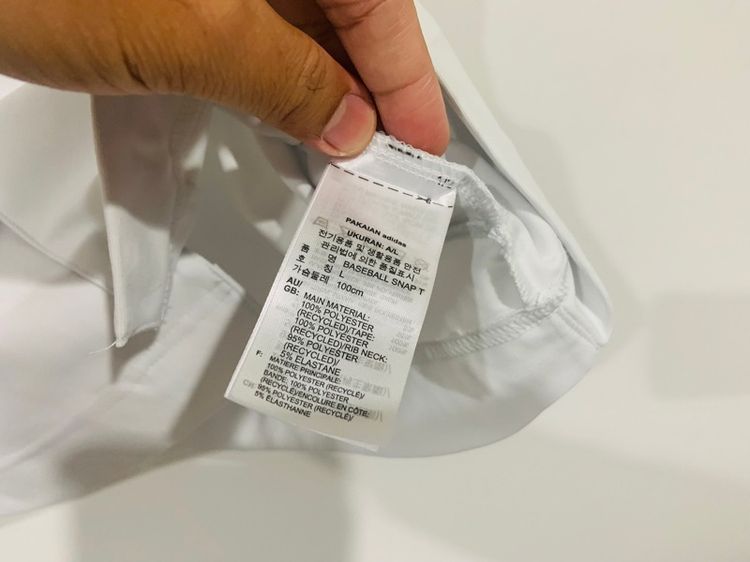 เสื้อ ADIDAS ORIGINAL แท้ 💯 size L ขนาดอก 22 ยาว 28 สภาพดีมาก ดีเทลสวย เนื้อผ้าดีมากใส่สบายครับ รูปที่ 4