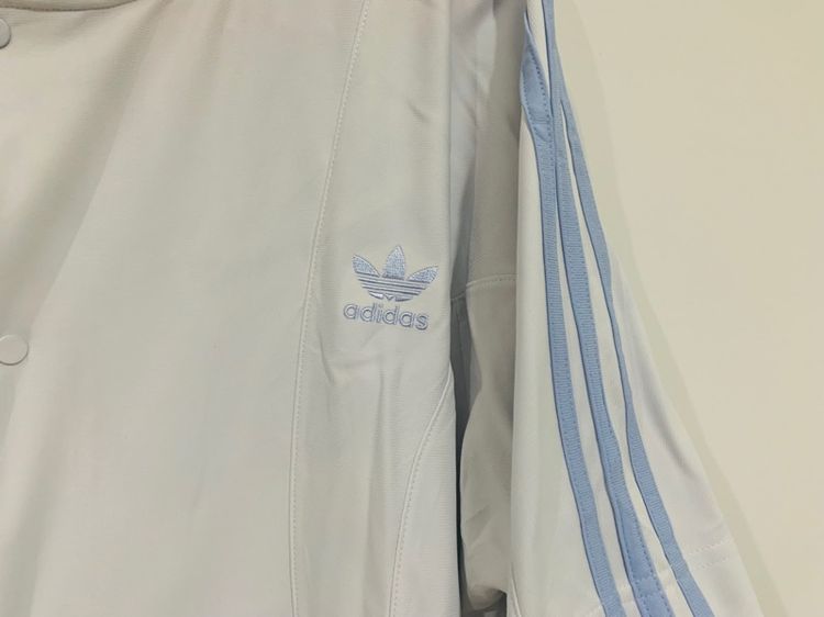 เสื้อ ADIDAS ORIGINAL แท้ 💯 size L ขนาดอก 22 ยาว 28 สภาพดีมาก ดีเทลสวย เนื้อผ้าดีมากใส่สบายครับ รูปที่ 2