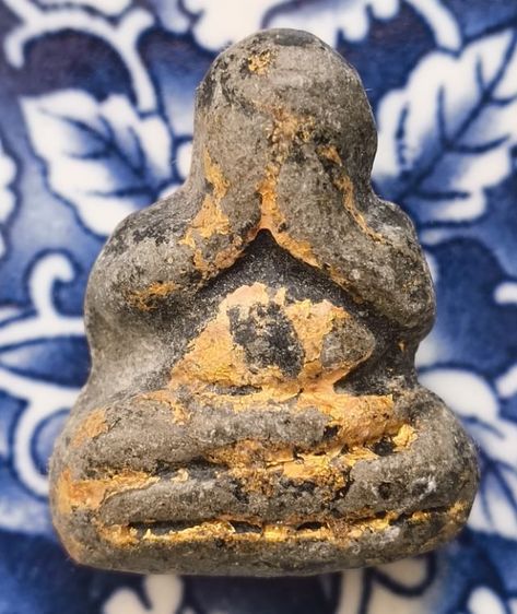 พระผงพิมพ์พระปิดตาว่าน วัดสะพานสูงเก่าค่ะ