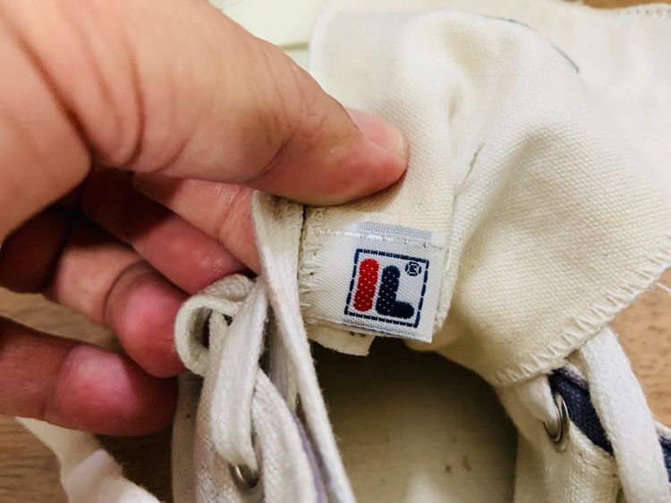 รองเท้า FILA เบอร์ 7 cm 25 คนเท้า 24.5-25.5 cm ใส่ได้ครับ สภาพดีมาก พื้นเต็ม ทรงสวย หายากน่าสะลมครับ รูปที่ 8