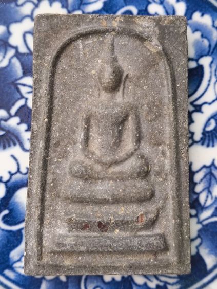 พระผงสมเด็จหลวงปู่ทิม วัดไร่วารีเนื้อดำค่ะ รูปที่ 3