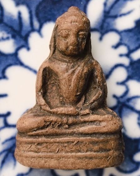 พระเนื้อดินหลวงพ่อปานวัดบางนมโคค่ะ รูปที่ 7