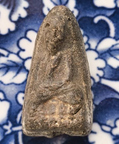 พระเนื้อว่านหลวงปู่ทวดพิมพ์พระรอดเนื้อแห้งเก่าค่ะ รูปที่ 5