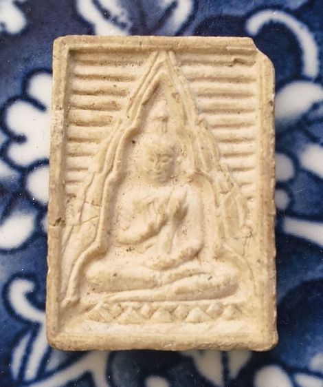 พระเนื้อว่านหลวงปู่ทวดพิมพ์พระรอดเนื้อแห้งเก่าค่ะ รูปที่ 13