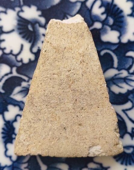 พระเนื้อว่านหลวงปู่ทวดพิมพ์พระรอดเนื้อแห้งเก่าค่ะ รูปที่ 16