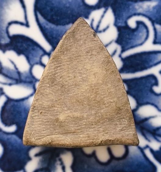 พระกรุเนื้อดินพิมพ์พระหลวงพ่อโต วัดกระทิงค่ะ รูปที่ 6