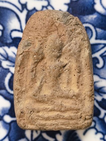 พระกรุเนื้อดินพิมพ์พระหลวงพ่อโต วัดกระทิงค่ะ