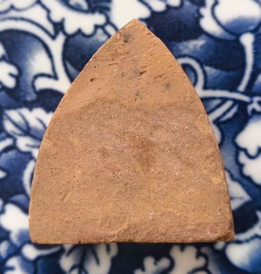 พระกรุเนื้อดินพิมพ์พระหลววพ่อโตวัดกระทิงเนื้อจัดค่ะ รูปที่ 4