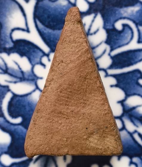 พระกรุเนื้อดินพิมพ์พระหลววพ่อโตวัดกระทิงเนื้อจัดค่ะ รูปที่ 10