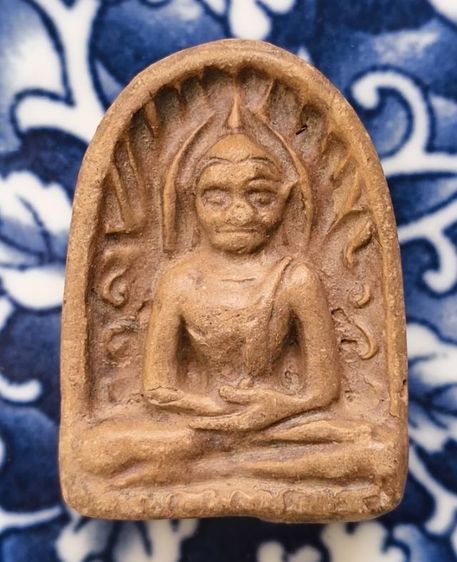 พระกรุเนื้อดินพิมพ์พระหลววพ่อโตวัดกระทิงเนื้อจัดค่ะ