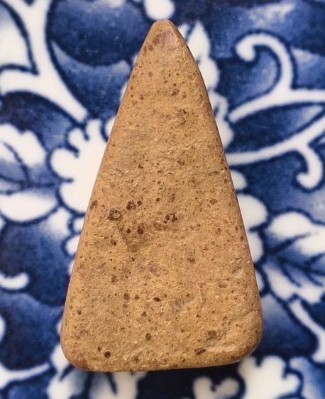 พระกรุเนื้อดินพิมพ์พระหลววพ่อโตวัดกระทิงเนื้อจัดค่ะ รูปที่ 8