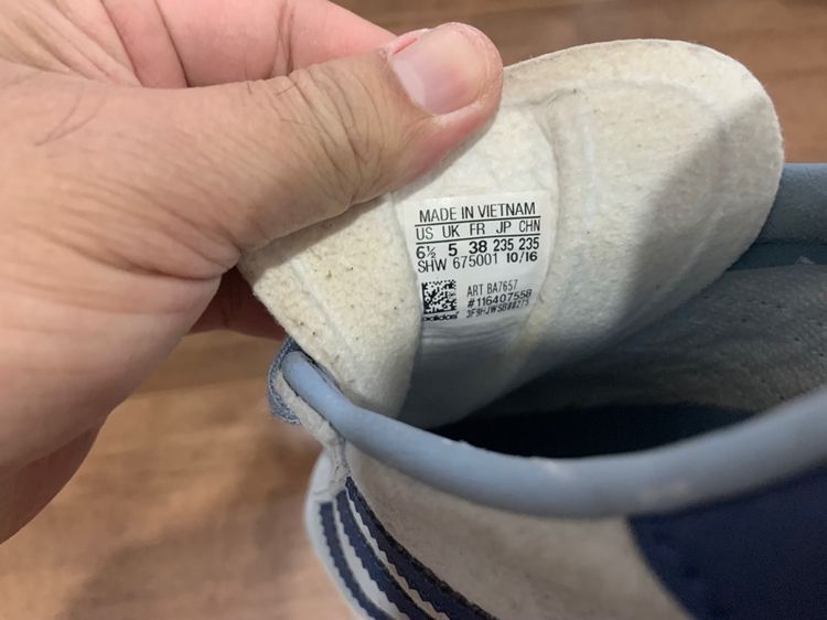 รองเท้า ADIDAS GAZELLE แท้ 💯 เบอร์ 38 cm 23.5 คนเท้า 23-24 cm ใส่ได้ครับ สภาพดีมาก พื้นเต็ม ดีเทลส้นสวย ทรงสวย หายากน่าสะลมครับ รูปที่ 10