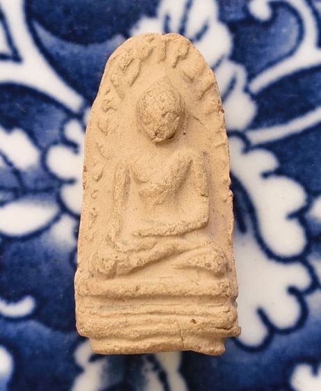 พระกรุเนื้อดินพิมพ์พระรอดแห้งเก่าค่ะ