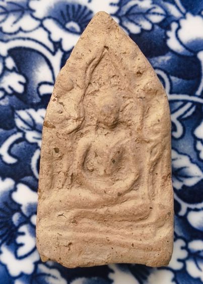 พระผงกรุวัดถ้ำเสือเนื้อจัดค่ะ