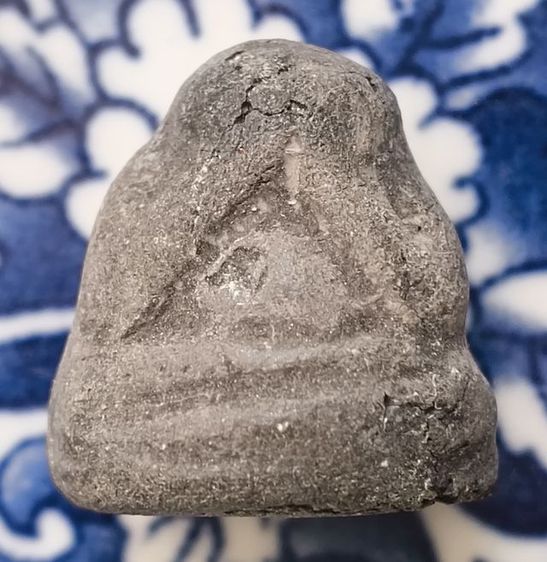 พระปิดตาปลดหนี้หลวงปู่โต๊ะเนื้อเก่าค่ะ