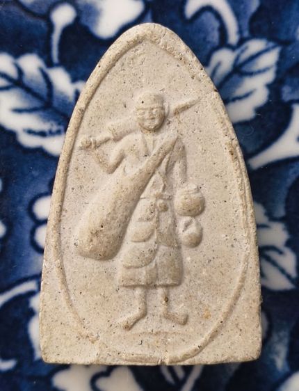 พระผงหลวงปู่ทวดเนื้อเก่าค่ะ รูปที่ 11