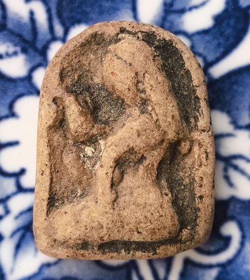 พระผงหลวงปู่ทวดเนื้อเก่าค่ะ รูปที่ 17